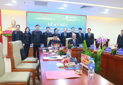 VNPT Hà Nội và Viện Kiểm sát Nhân dân TP ký thỏa thuận hợp tác trong Chuyển đổi số.